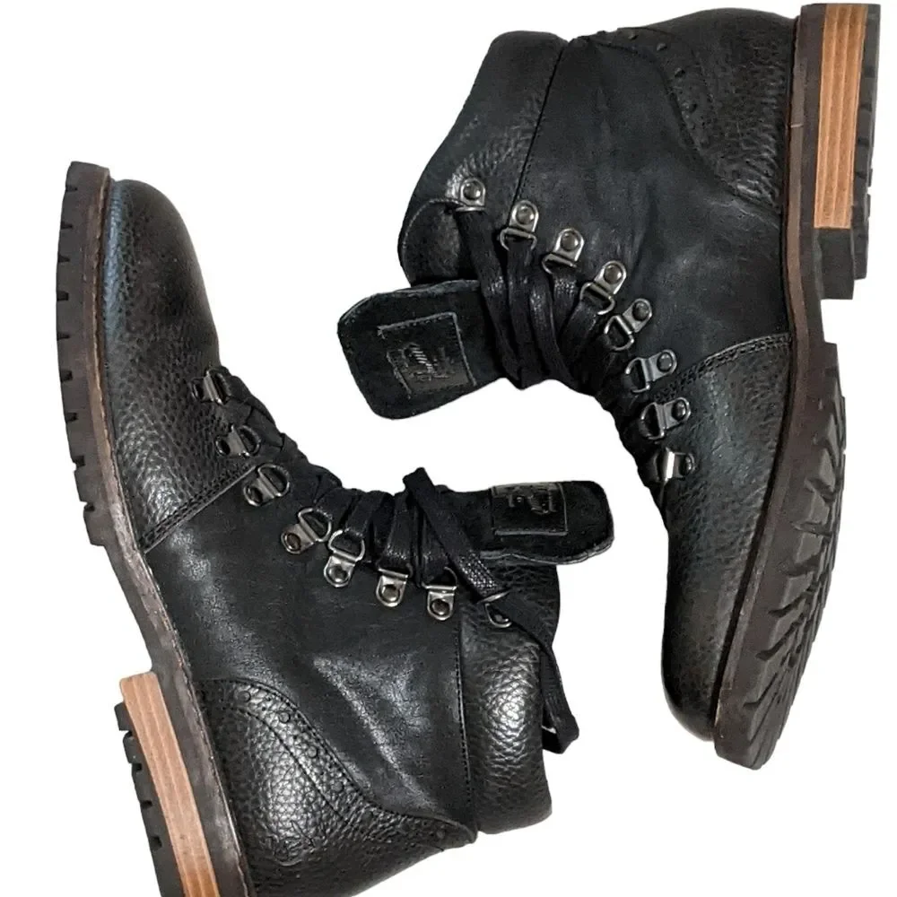 Penguin black leather lace up chukka round toe ankle boots logo men's size 8